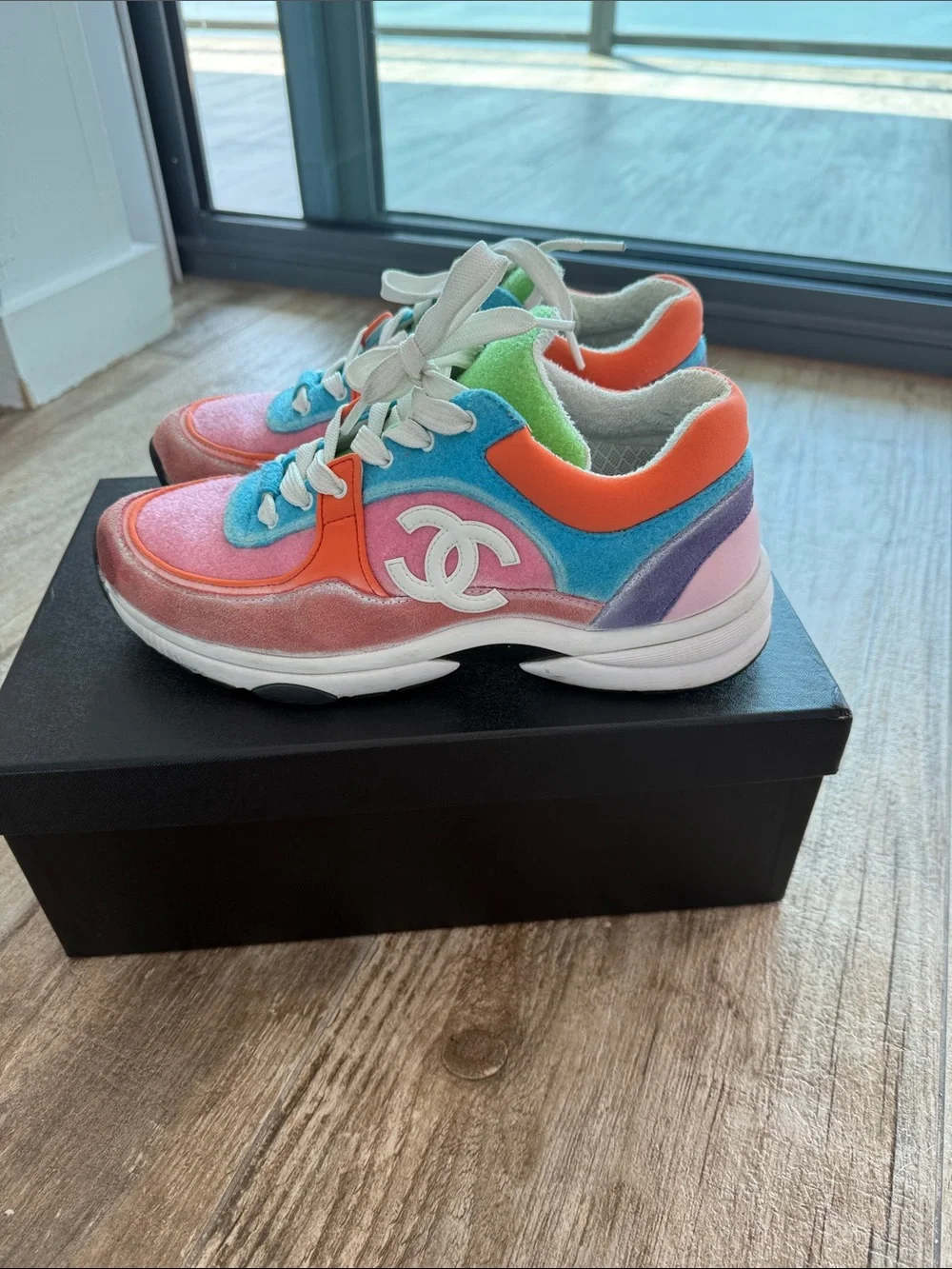 CHANEL Multicolor Suede Sneakers - 41